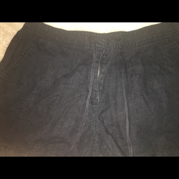 Ann Taylor Loft Black Short - Picture 2 of 5